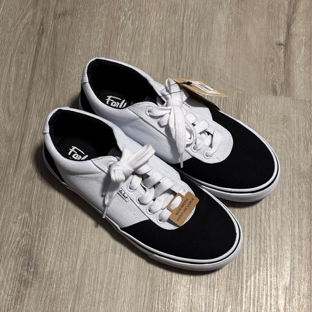 FarWest Black and White Women's‎ Sneakers